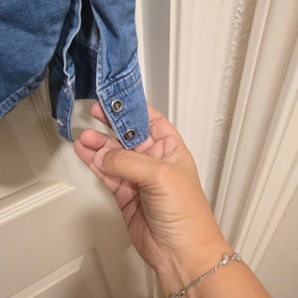 Vince. Top womens size 4 blue chambray popover ombre lightweight blouse - Picture 6 of 8